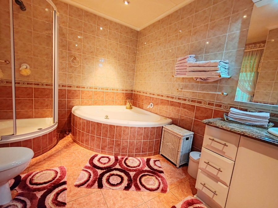 4 Bedroom Property for Sale in Van Der Hoff Park North West